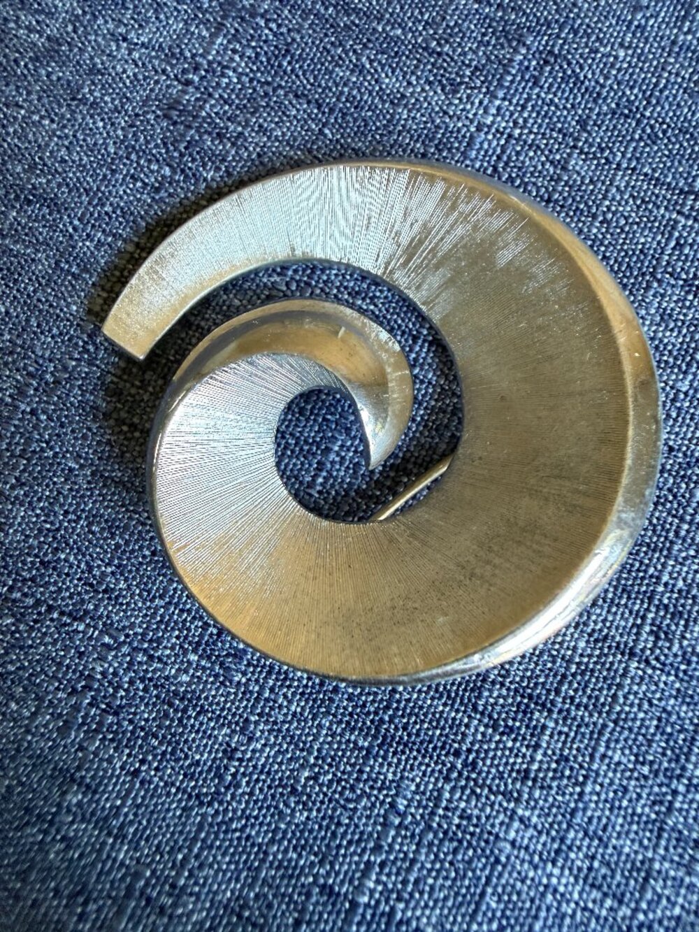 Dramatic Vintage Crown Trifari Silver Tone Swirl Brooch: Signed